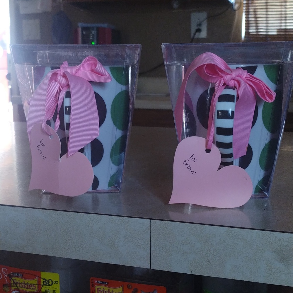 Pier 1 Imports Cups, Girls-Friends - Picture 4 of 4